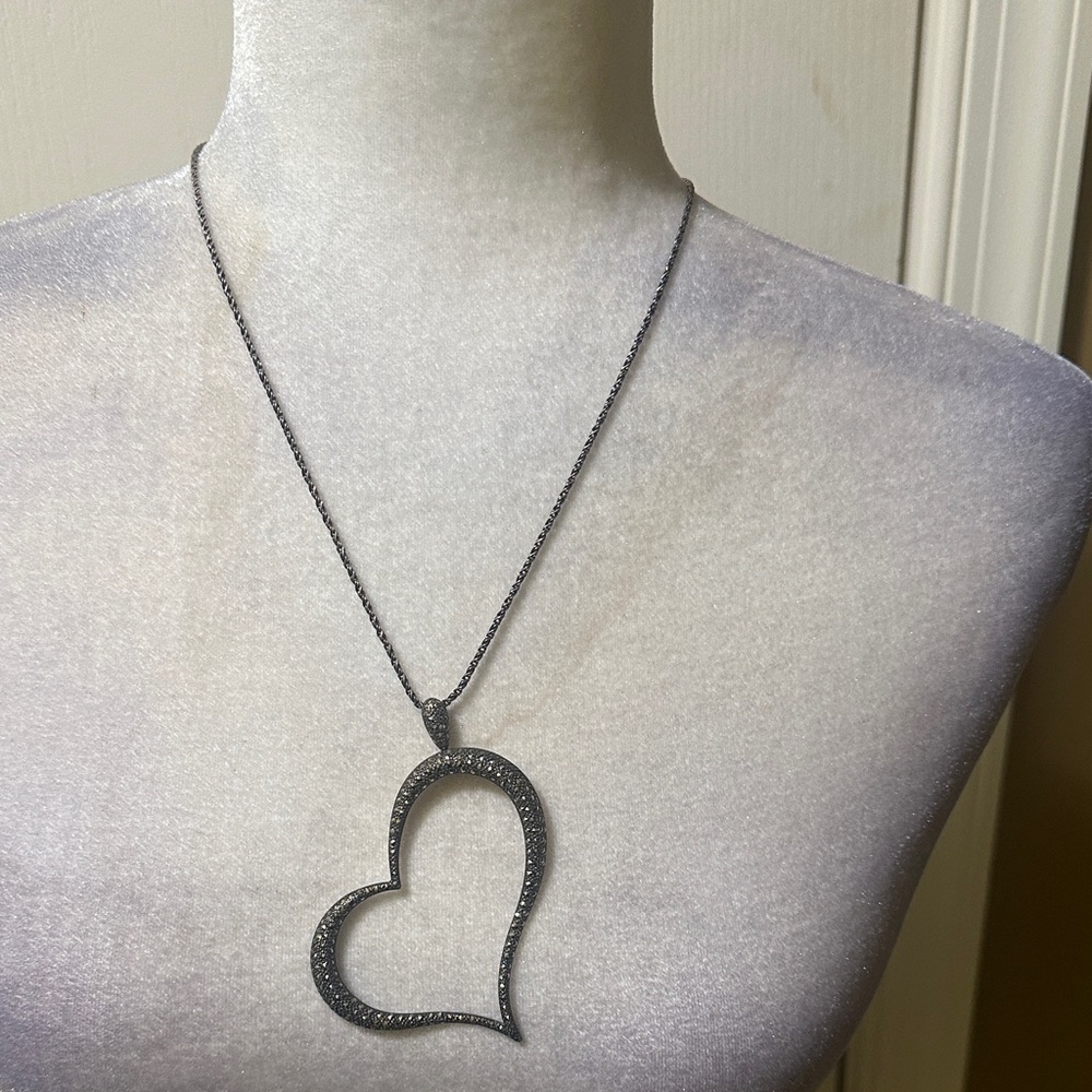 Elegant Silver Heart Pendant Necklace